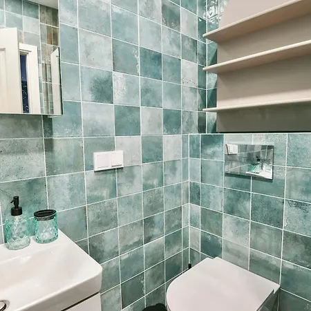 Stunning New Flat In Old Town Of Appartamento